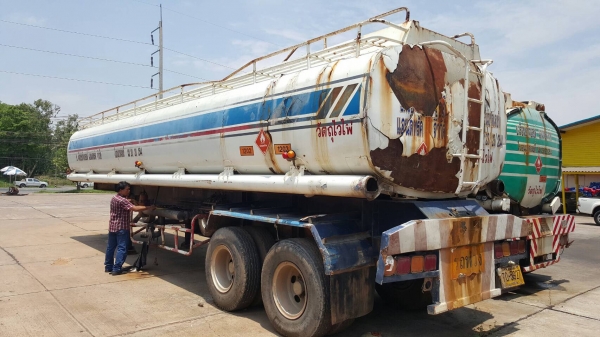 ขาย ทางเทนเลอร์บรรทุกน้ำมัน 32,000 ลิตร 9 ห้อง 2 เพลา ยาว 10.50 เมตร เอกสารเล่มทะเบียนครบ
