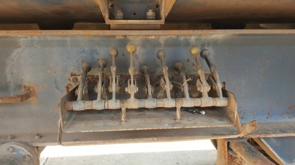 ขาย ทางเทนเลอร์บรรทุกน้ำมัน 32,000 ลิตร 9 ห้อง 2 เพลา ยาว 10.50 เมตร เอกสารเล่มทะเบียนครบ