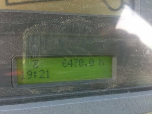 Komatsu WA320-5 สำหรับคนชอบรุ่นใหม่ๆ นำเข้าจากญี่ปุ่น สภาพดีชั่วโมงน้อย โทร.090-986-2521 อ๊อบ