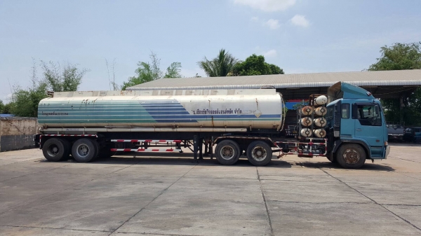 ขาย หัวลาก HINO เพลาเดียว เครื่อง EK100 260 แรงม้า ติดแก๊ส NGV 7 ถัง พร้อมหางแทงค์บรรทุกน้ำมัน 30,000 ลิตร 2 เพลา ยาว 10 เมตร เอกสารเล่มทะเบียนครบ