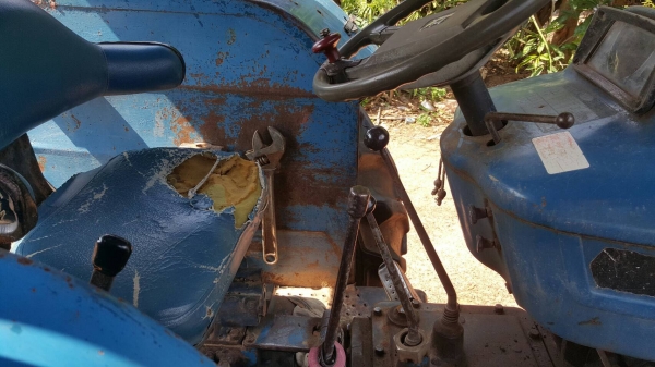 ขาย รถไถ FORD 6600 เสื้อลาย เอกสารเล่มทะเบียนครบ เครื่องดีไม่มีไอ อุปกรณ์มีผานดันหน้า และผาน 3 ราคาต่อรองได้นิดหน่อยครับ ขาย รถไถ FORD 6600 เสื้อลาย เอกสารเล่มทะเบียนครบ เครื่องดีไม่มีไอ อุปกรณ์มีผานดันหน้า และผาน 3 ราคาต่อรองได้นิดหน่อยครับ