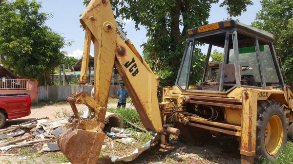 ขายตามสภาพ รถหน้าตักหลังขุด JCB 3CX ไม่มีเกียร์ เอกสารใบซื้อขาย ราคาต่อรองได้