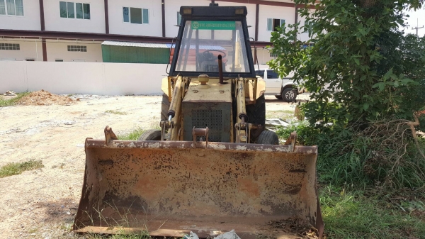 ขายตามสภาพ รถหน้าตักหลังขุด JCB 3CX ไม่มีเกียร์ เอกสารใบซื้อขาย ราคาต่อรองได้