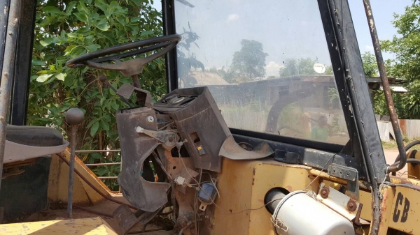 ขายตามสภาพ รถหน้าตักหลังขุด JCB 3CX ไม่มีเกียร์ เอกสารใบซื้อขาย ราคาต่อรองได้