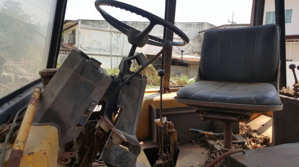 ขายตามสภาพ รถหน้าตักหลังขุด JCB 3CX ไม่มีเกียร์ เอกสารใบซื้อขาย ราคาต่อรองได้