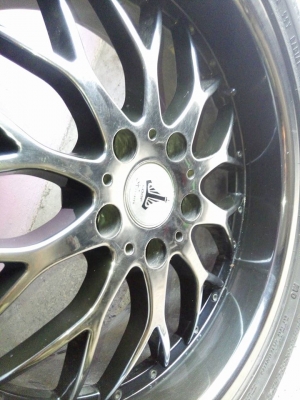 ขอบ 18 กว้าง 8 สีไฮเปอแบล็ค ใส่รถ 5 รู 114