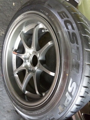 CE28 ขอบ 15 กว้าง 8 ใส่รถ 4 รู 100 พร้อมยาง 7900 บาท CE28 ขอบ 15 กว้าง 8 ใส่รถ 4 รู 100 พร้อมยาง 7900 บาท