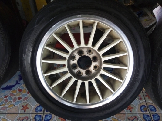 ขอบ 15 สภาพดีไม่คดดุ้ง ใส่ 4 รู 100 และ 114 ราคา 3900 บาท