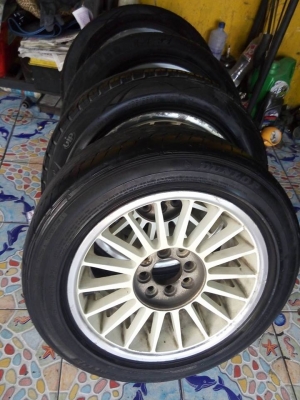 ขอบ 15 สภาพดีไม่คดดุ้ง ใส่ 4 รู 100 และ 114 ราคา 3900 บาท