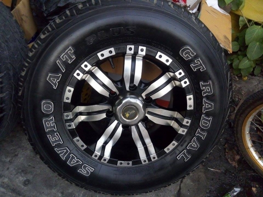 แม็กกระบะขอบ 15 แนวออฟโรด สภาพดี พร้อมยาง