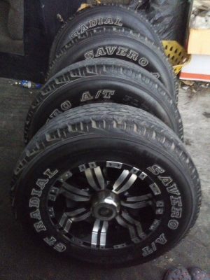 แม็กกระบะขอบ 15 แนวออฟโรด สภาพดี พร้อมยาง