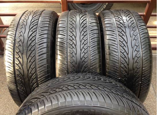 ยาง SUNNY 265 50 20 ปี14 ดอกเต็ม ไม่มีปะ ใช้ยาว ราคาไม่แพง