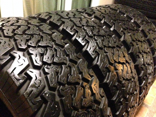 ยาง Silverstone 265 70 16 ปลายปี11 ดอกเต็ม ไม่มีปะ ใช้ยาว ราคาไม่แพง