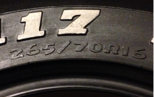 ยาง Silverstone 265 70 16 ปลายปี11 ดอกเต็ม ไม่มีปะ ใช้ยาว ราคาไม่แพง