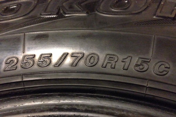 ยาง Yokohama 255 70 15 สิ้น11 พร้อมใช้งาน ราคาไม่แพง
