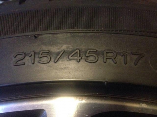 ล้อแท้ TOYOTA FT86 ขอบ17 สภาพสวย สีเดิม ไม่มีซ่อม พร้อมยาง 215 45 17 ปี12 จำนวน 2 วง ราคาไม่แพง