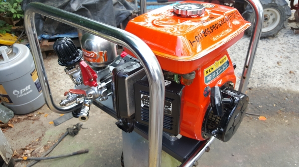 ปั้มฉีดยา สามสูบ