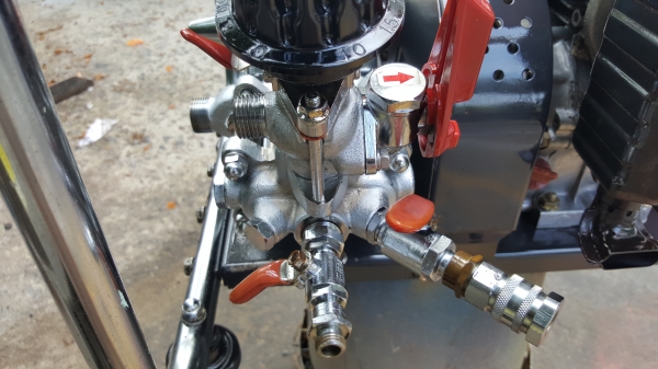 ปั้มฉีดยา สามสูบ