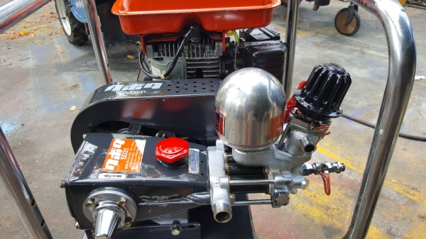 ปั้มฉีดยา สามสูบ