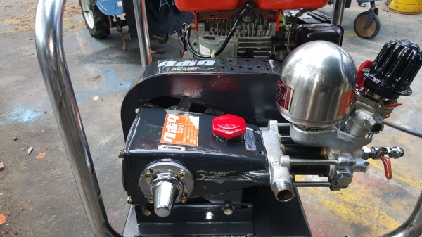 ปั้มฉีดยา สามสูบ