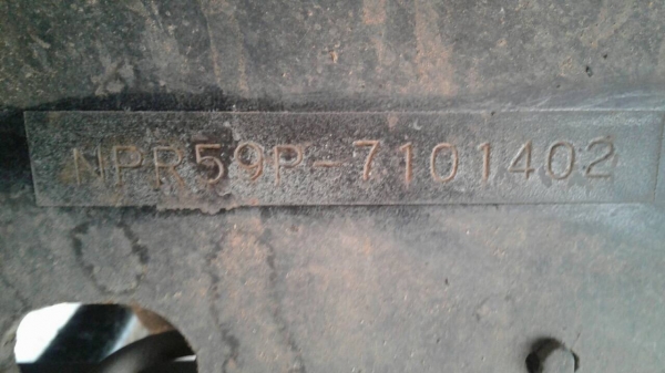 ISUZU NPR 115 HP 4BD1รถบรรทุกหกล้อ กระบะเหล็กมีหางพับขึ้นรถเกี่ยวข้าวความยาว 5 เมตรสภาพดีมากครับพร้อมใช้งานได้เลย เครื่องยนต์แน่นดีแรงดีไม่มีเยิ้ม ภายในเก๋งคอนโซลสวยครบ พวงมาลัยเพาเวอร์ เกียร์ยาว ช่วงล่างเดิมๆคัชซีไม่มีแตกไม่บวม ยาง 8.25 ขอบ 16 สภาพดีประม