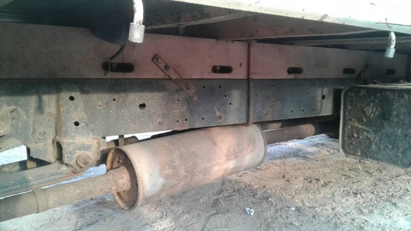 ISUZU NPR 115 HP 4BD1รถบรรทุกหกล้อ กระบะเหล็กมีหางพับขึ้นรถเกี่ยวข้าวความยาว 5 เมตรสภาพดีมากครับพร้อมใช้งานได้เลย เครื่องยนต์แน่นดีแรงดีไม่มีเยิ้ม ภายในเก๋งคอนโซลสวยครบ พวงมาลัยเพาเวอร์ เกียร์ยาว ช่วงล่างเดิมๆคัชซีไม่มีแตกไม่บวม ยาง 8.25 ขอบ 16 สภาพดีประม