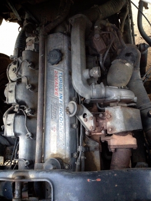 HINO F18 เครื่อง PO 9c 320 แรง เทอร์โบอินเตอร์ สองเพลา เบรคจิฟฟี่ ยางใหม่ 10 เส้น ใช้งานแค่เดือนเดียว หัวเก๋งยกไฟฟ้า หัวสปริง เครื่อง เกียร์ เฟืองท้าย แน่น ไม่มีหอน เปลี่ยนถ่ายของเหลวแล้วทั้งหมด เบรค ลูกปืนล้อ ช่วงล่างเช็คใหม่หมดแล้ว