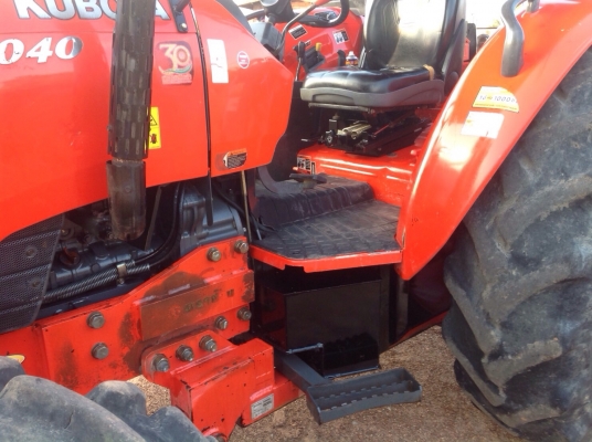 ขาย M7040  สวยๆเดิมๆ 4WD ใบดันหน้า ผาน7