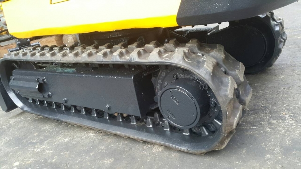 ขาย รถขุด KOMATSU รุ่น PC03 มือสองญี่ปุ่น แทรกยางใหม่เอี่ยม สลักแน่น ทั้งคัน เครื่องยนต์ดีเซล ทำงานคล่องตัว ขึ้นรถปิคอัพได้ ราคา 160,000 บาท มือถือ/LINE ID : 0818753445