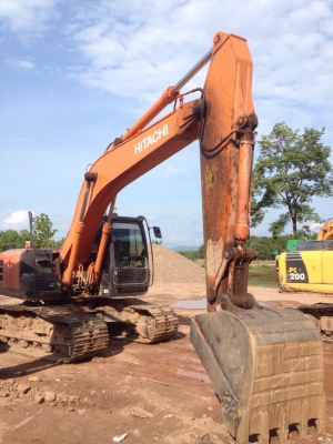 ขายด่วนรถแบคโฮ  ฮิตาชิ  zx  สภาพดีมาก  พร้อมใช้งาน  6600  ชั่วโมง