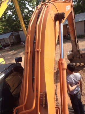 ขายด่วนรถแบคโฮ  ฮิตาชิ  zx  สภาพดีมาก  พร้อมใช้งาน  6600  ชั่วโมง