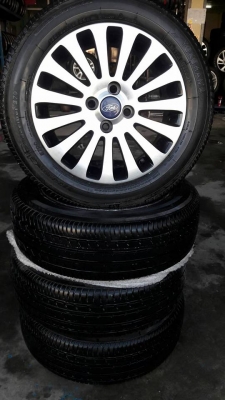 ขายล้อแม็ก ford fiesta 15" ยางปี13 สนใจติดต่อ ตาเล็ก ล้อและยางครับ 081-3747940