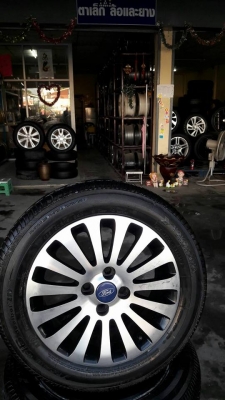 ขายล้อแม็ก ford fiesta 15" ยางปี13 สนใจติดต่อ ตาเล็ก ล้อและยางครับ 081-3747940