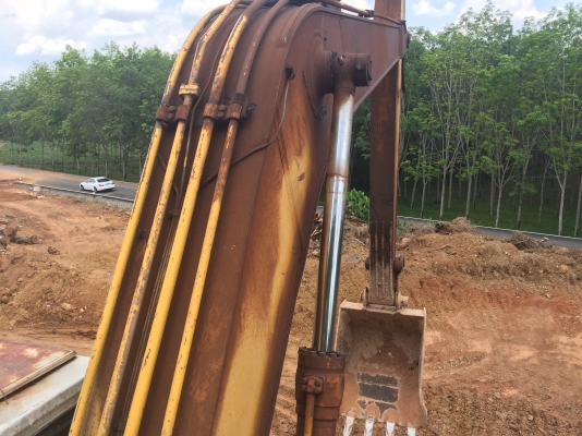 รถขุดPC200-5 รถใช้งานอยู่..ช่วงล่างดี เครื่องเดิม ปั้มเดิม เอวมีขยับ