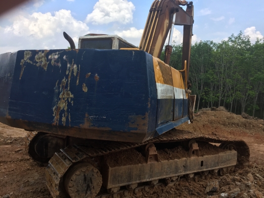 รถขุดPC200-5 รถใช้งานอยู่..ช่วงล่างดี เครื่องเดิม ปั้มเดิม เอวมีขยับ