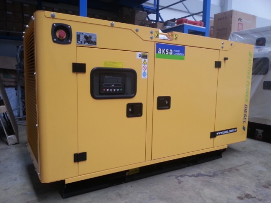 เครื่องปั่นไฟ 40KVA 32 KW  3เฟส