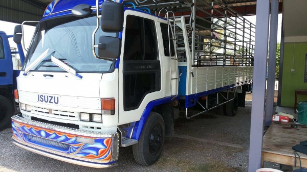 ISUZU ROCK 6ล้อ(175แรง) ยาว 825 ขอบ16" ยาว 6.20ม. เครื่องดี ครัทซีสวย รถสวยพร้อมใช้งาน ขาย 570,000 บาท ศุภากร 081-1903107, 081-4252943