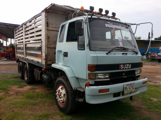 ขายรถ10ล้อ 2เพลา เครื่อง270แรง 6SD1เทอร์โบอินเตอร์ พาวเวอร์ เบรกจิ๊ฟฟี่ มีระบบลากพ่วง เอกสารพร้อมโอน ราคา750,000 สนใจโทร 090-8588220คุณนะ 093-3258446คุณบิว หรือเข้าดูสินค้าอื่นๆได้ที่ www.narong2truck.com หรือ www.truck.in.th/498 หรือเพจFacebook ณรงค์ ซื้