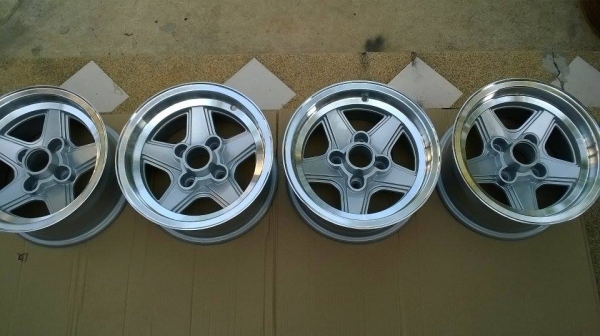 ล้อ BRS 13กว้าง6.5 4/110 ออฟ -20 ราคา7500 โทร.096-2085202 ครับ