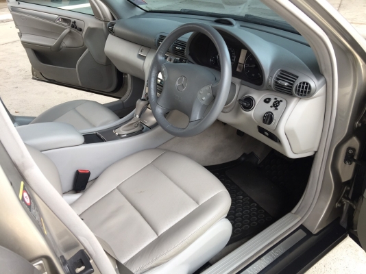 2005 BENZ C230K Avantgard รถสวยมาก ภายในเดิมๆ น่าใช้สุดๆ 2005 BENZ C230K Avantgard รถสวยมาก ภายในเดิมๆ น่าใช้สุดๆ