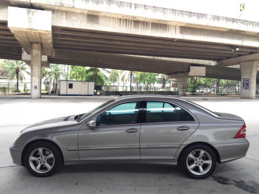 2005 BENZ C230K Avantgard รถสวยมาก ภายในเดิมๆ น่าใช้สุดๆ 2005 BENZ C230K Avantgard รถสวยมาก ภายในเดิมๆ น่าใช้สุดๆ
