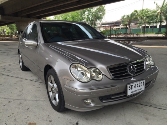 2005 BENZ C230K Avantgard รถสวยมาก ภายในเดิมๆ น่าใช้สุดๆ