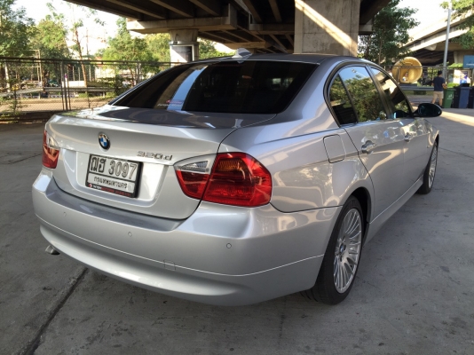 2009 ฺBMW 320D SE E90 ตัวท๊อปสุด ออปชั่นเต็ม น่าใช้มาก ประหยัดน้ำมันสุดๆ