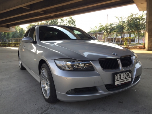 2009 ฺBMW 320D SE E90 ตัวท๊อปสุด ออปชั่นเต็ม น่าใช้มาก ประหยัดน้ำมันสุดๆ