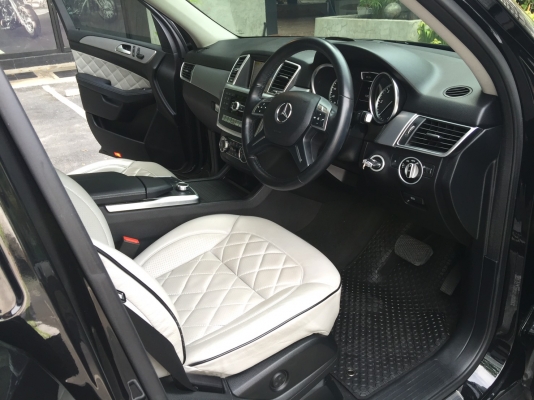 2013 BENZ ML 250 CDI สีดำ 2013 BENZ ML 250 CDI สีดำ