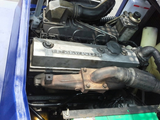 Komatsu FD30-11ขนาด3ตัน เสาสูง3เมตรเข้าตู้ เกียร์ออร์โต้ เครื่องยนต์ดีเซล4D95 ยางตันใหม่4เส้น ราคาต่อรองได้0816161541