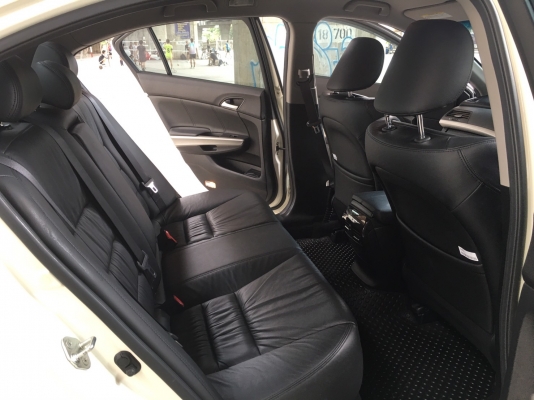 2011 HONDA ACCORD 2.0EL สีขาว 2011 HONDA ACCORD 2.0EL สีขาว