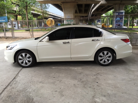 2011 HONDA ACCORD 2.0EL สีขาว 2011 HONDA ACCORD 2.0EL สีขาว