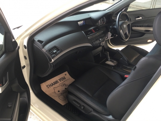 2011 HONDA ACCORD 2.0EL สีขาว 2011 HONDA ACCORD 2.0EL สีขาว