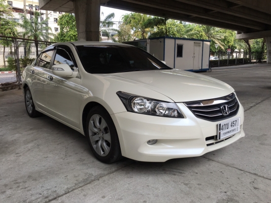 2011 HONDA ACCORD 2.0EL สีขาว 2011 HONDA ACCORD 2.0EL สีขาว